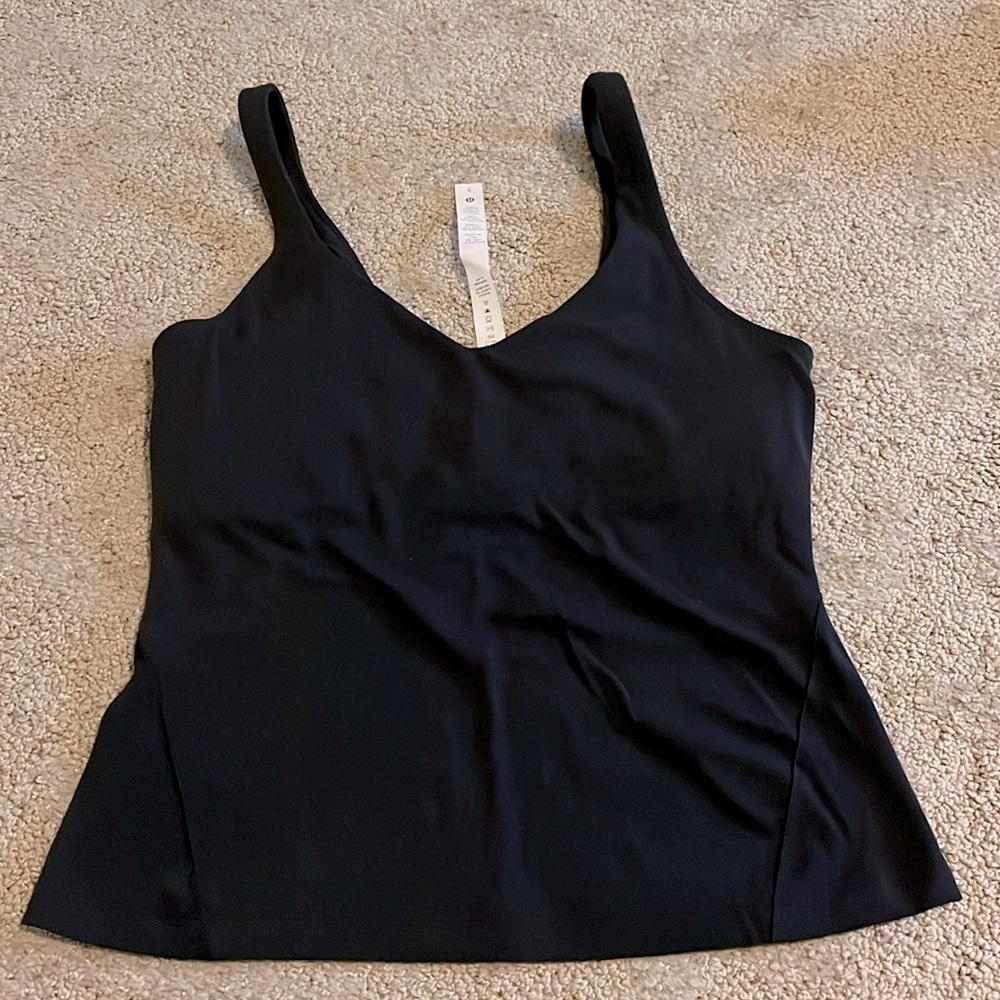 Lululemon black size 6 align tank top with bra shelf